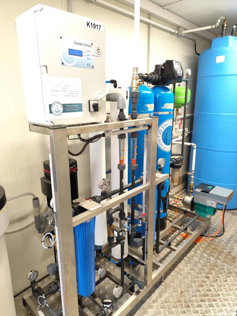Chaîne de traitement de l’eau de process aaec adoucisseur et osmoseur pour l’industrie automobile