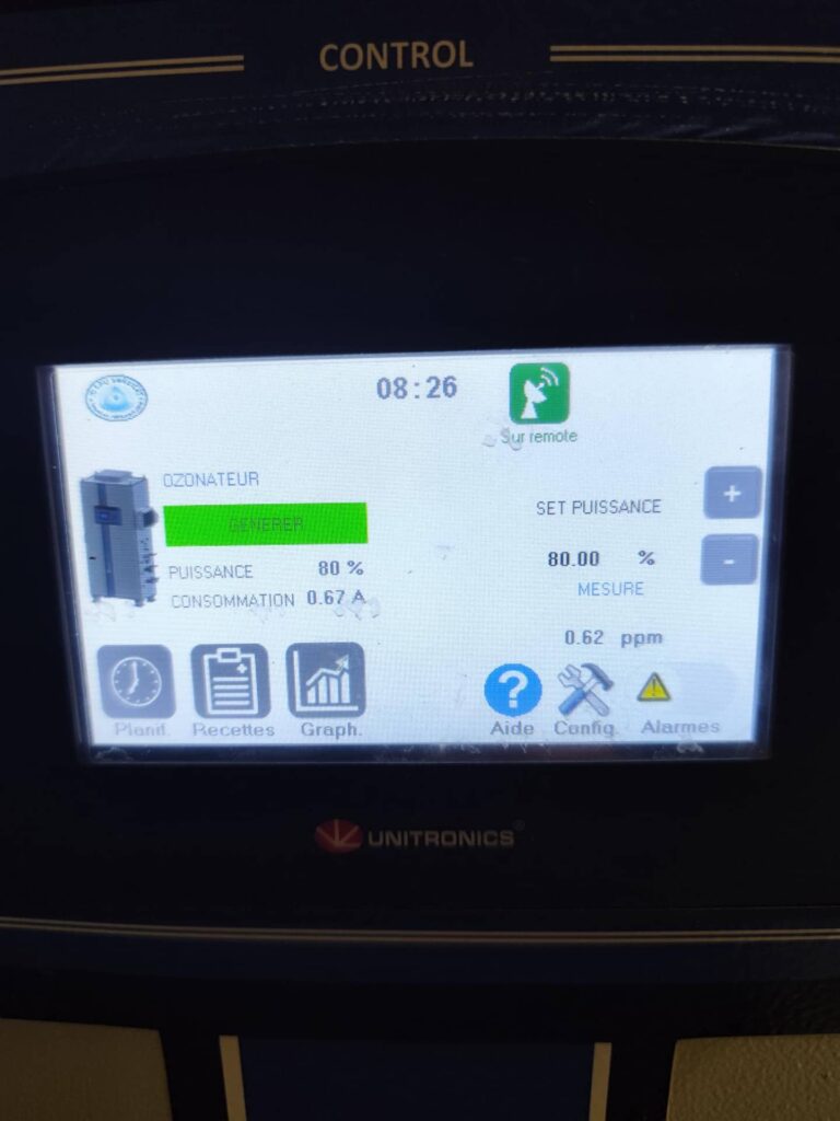 Écran de contrôle d’un générateur d’ozone pour le traitement d’une tour de refroidissement